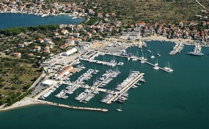 Cayman 23 Sport Touring