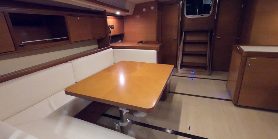 Dufour 525