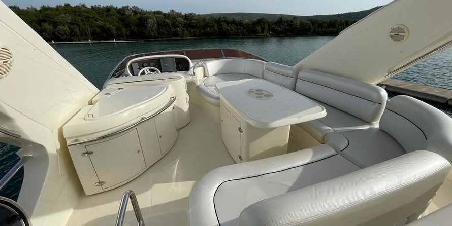 Azimut 62