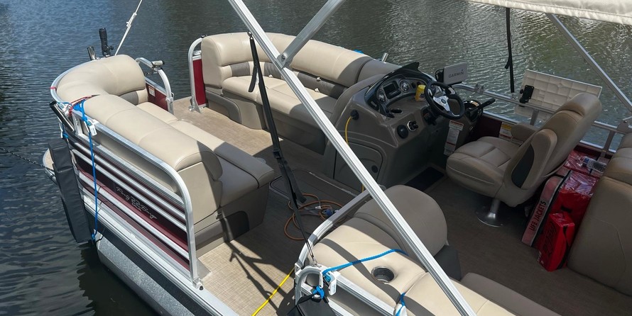 Sun Tracker Party Barge 22 XP3