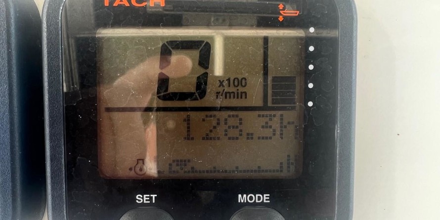 Pursuit 2870 center console