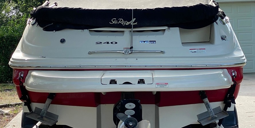 Sea Ray 240 Sundeck