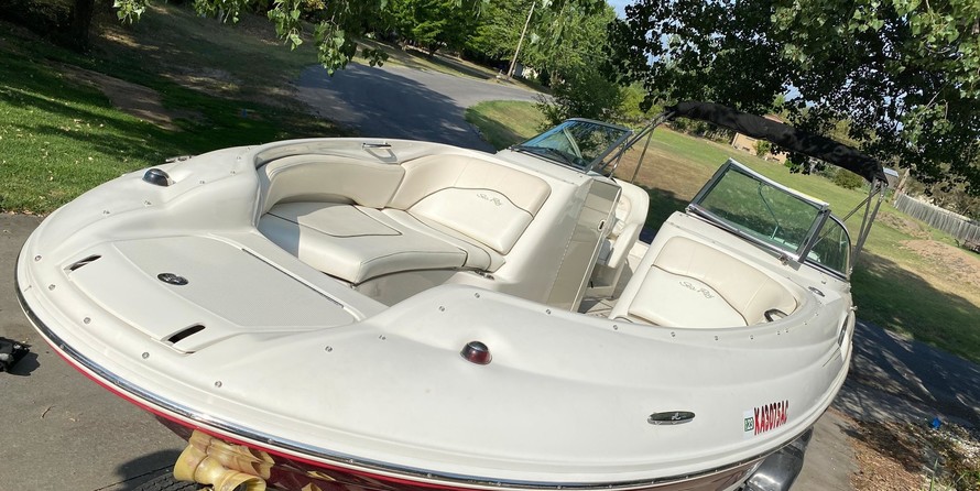 Sea Ray 240 Sundeck