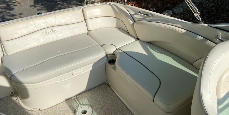 Sea Ray 240 Sundeck