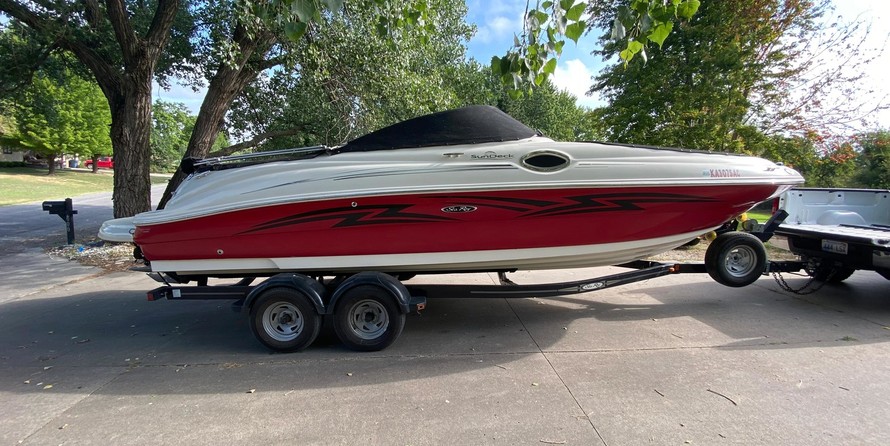 Sea Ray 240 Sundeck