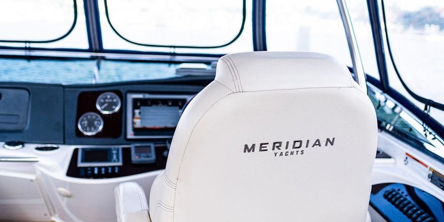 Meridian 441 Sedan