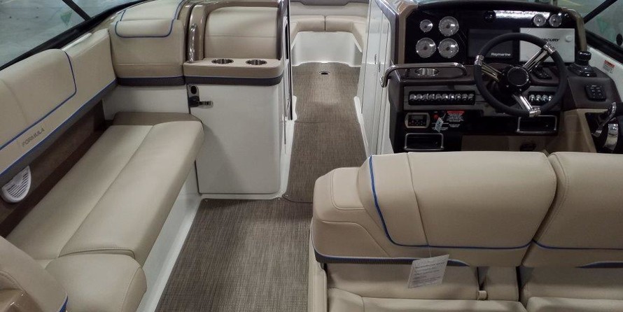 Formula 310 Bowrider