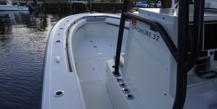 Yellowfin 32 offshore