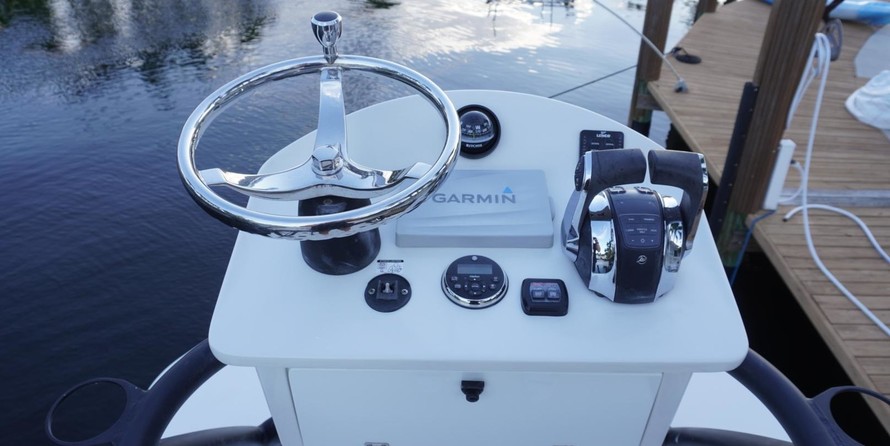 Yellowfin 32 offshore