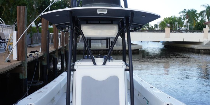 Yellowfin 32 offshore