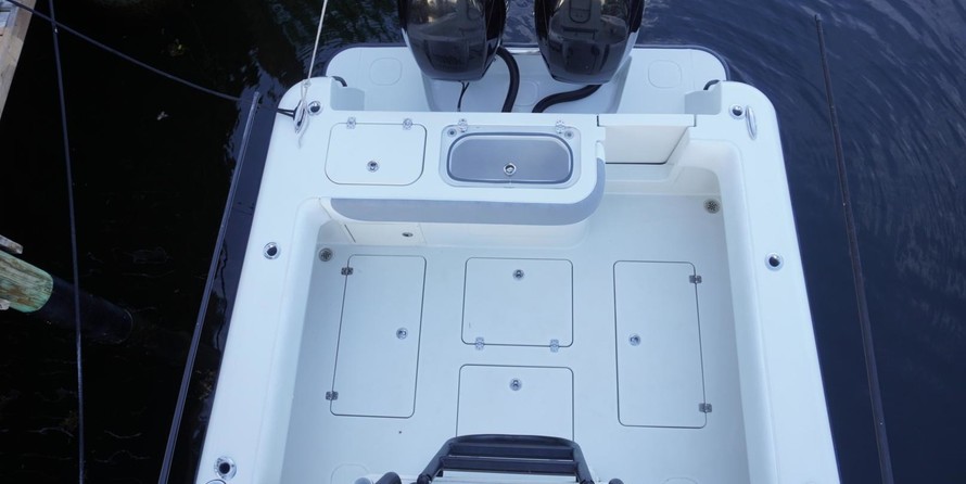 Yellowfin 32 offshore