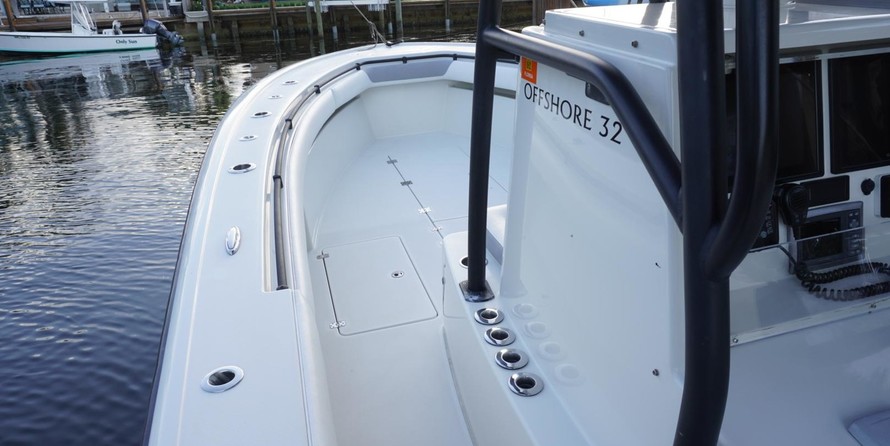 Yellowfin 32 offshore