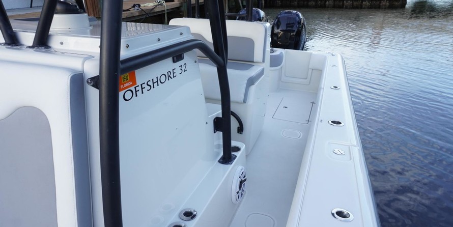 Yellowfin 32 offshore