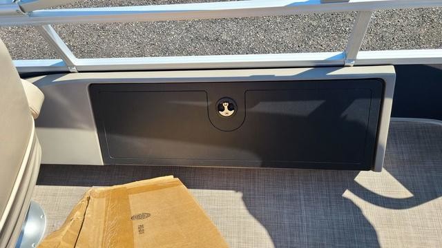 Sun Tracker SportFish 22 DLX