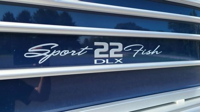 Sun Tracker SportFish 22 DLX