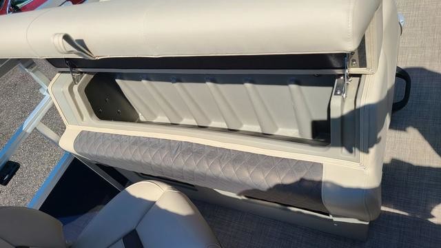 Sun Tracker SportFish 22 DLX