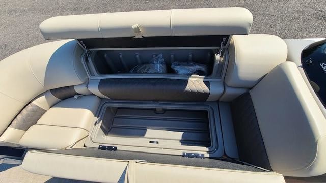 Sun Tracker SportFish 22 DLX