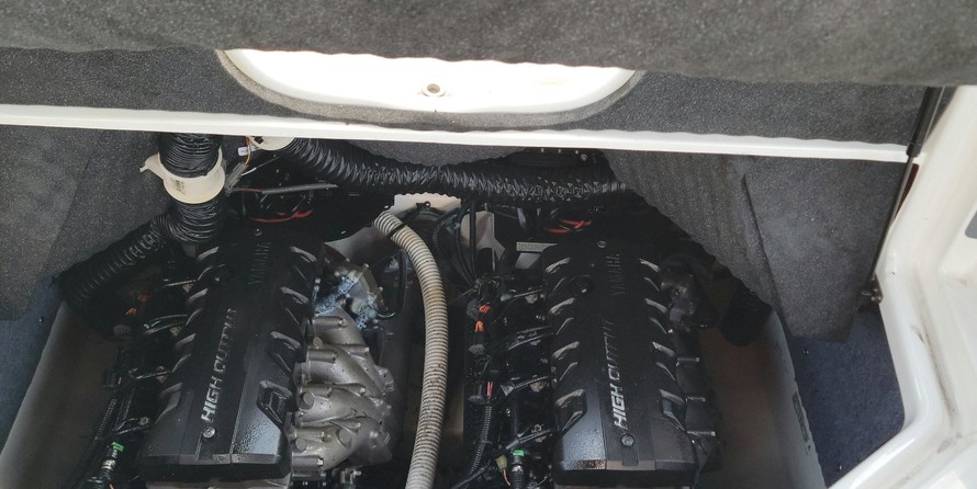 Yamaha 242 LIMITED S E-SERIES