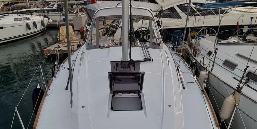 Beneteau Oceanis 38.1