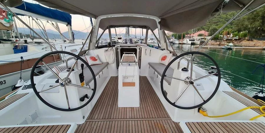 Beneteau Oceanis 38.1