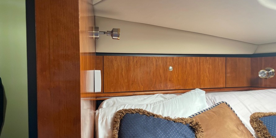 Cruisers Yachts 340 Express