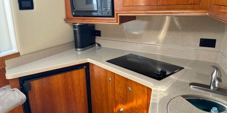 Cruisers Yachts 340 Express