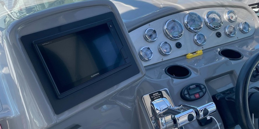 Cruisers Yachts 340 Express