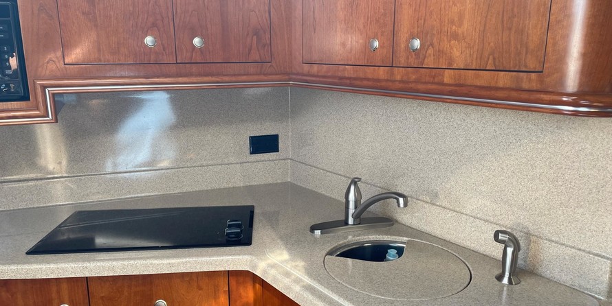 Cruisers Yachts 340 Express