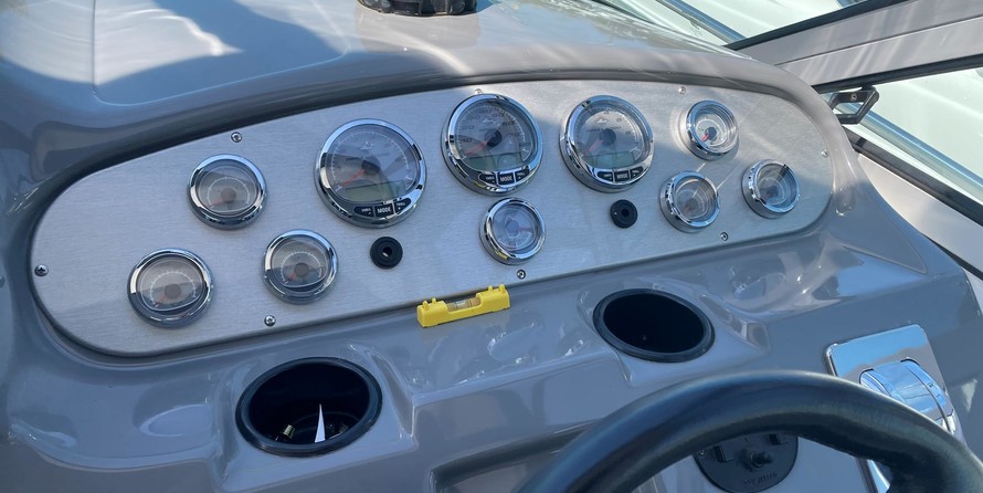 Cruisers Yachts 340 Express