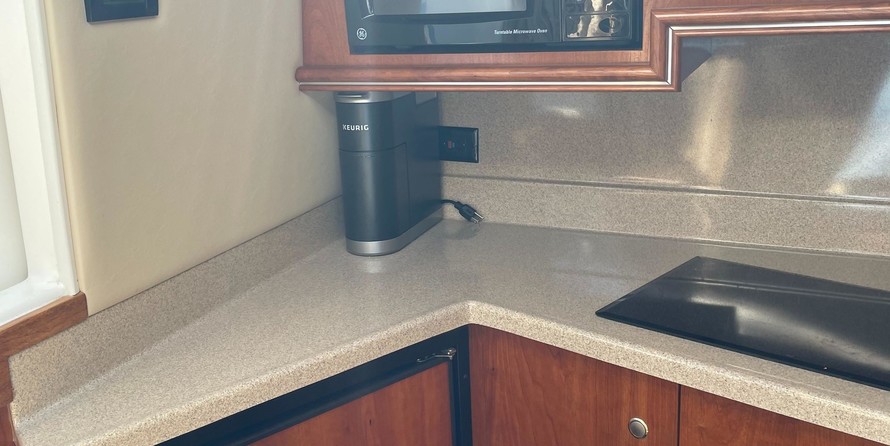 Cruisers Yachts 340 Express