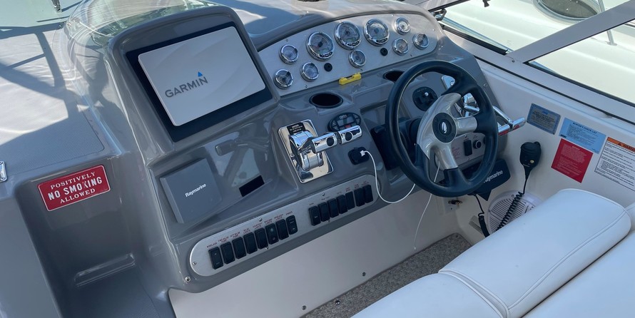 Cruisers Yachts 340 Express