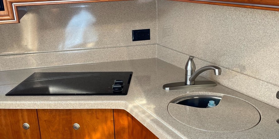 Cruisers Yachts 340 Express