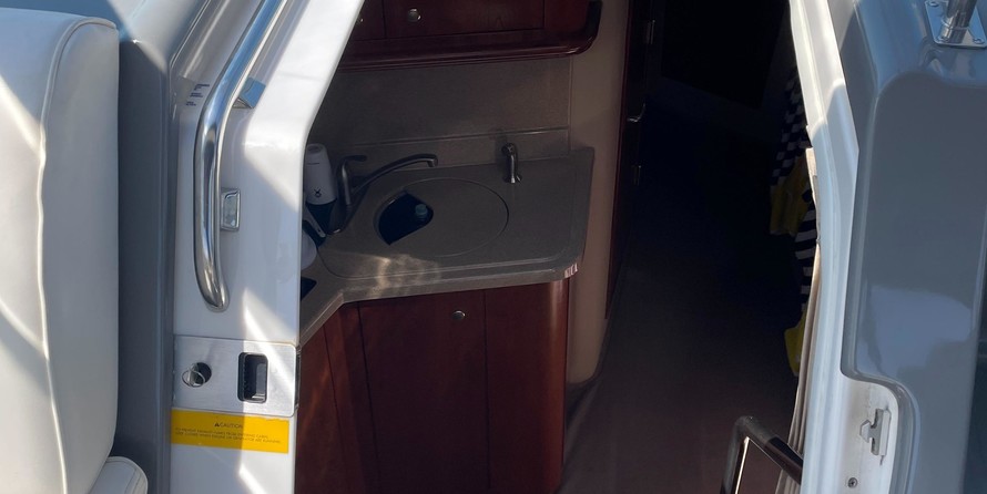 Cruisers Yachts 340 Express