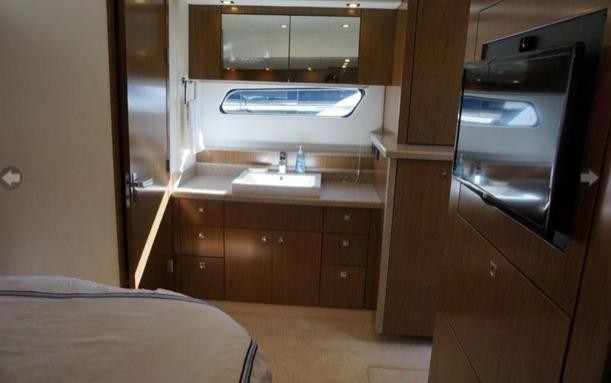 Cruisers Yachts 48 Cantius