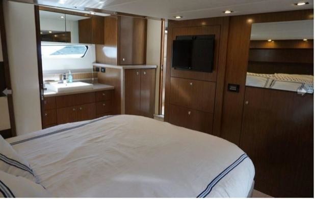 Cruisers Yachts 48 Cantius