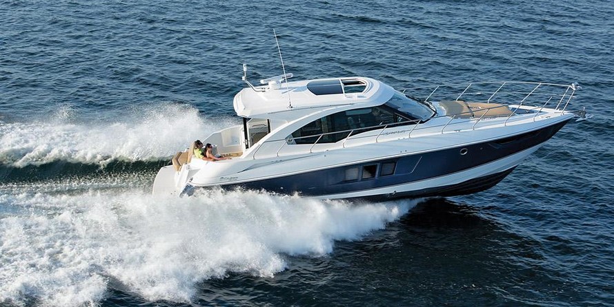 Cruisers Yachts 48 Cantius