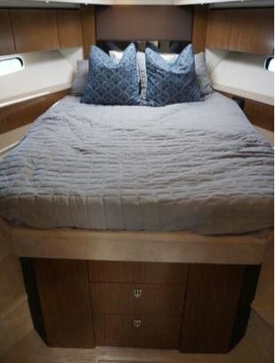 Cruisers Yachts 48 Cantius