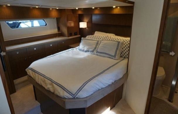 Cruisers Yachts 48 Cantius