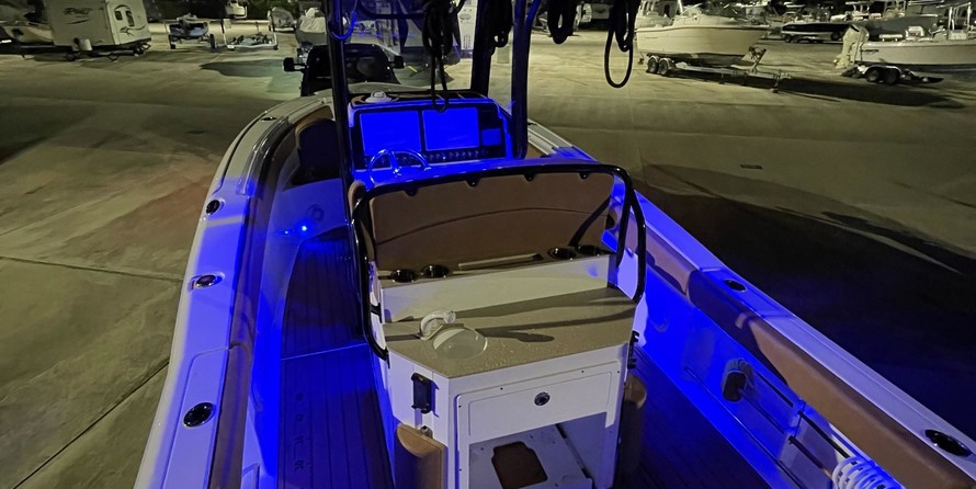 Sea Ray hunt ultra 211