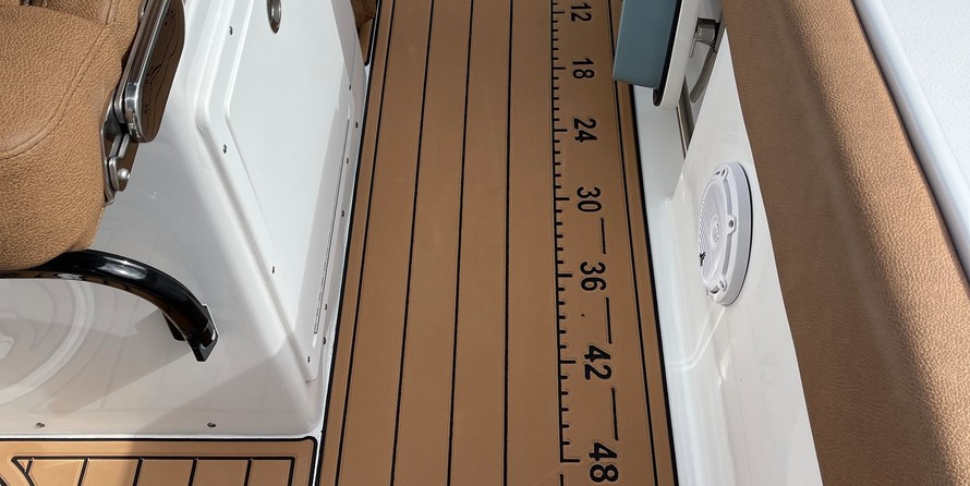 Sea Ray hunt ultra 211