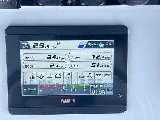 Sea Ray hunt ultra 211