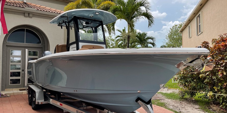 Sea Ray hunt ultra 211