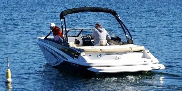 Glastron GT 225