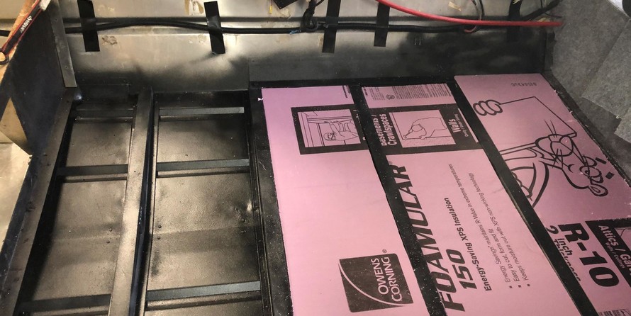 Lund Boats 1875 Pro-V Bass