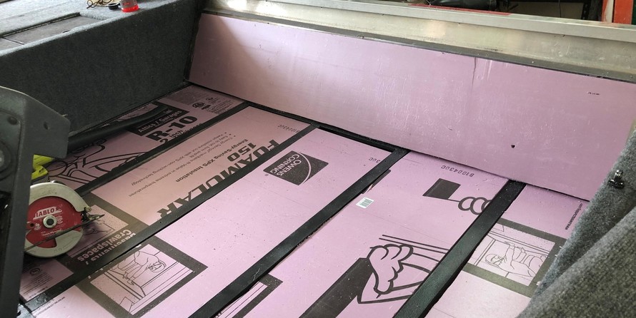 Lund Boats 1875 Pro-V Bass