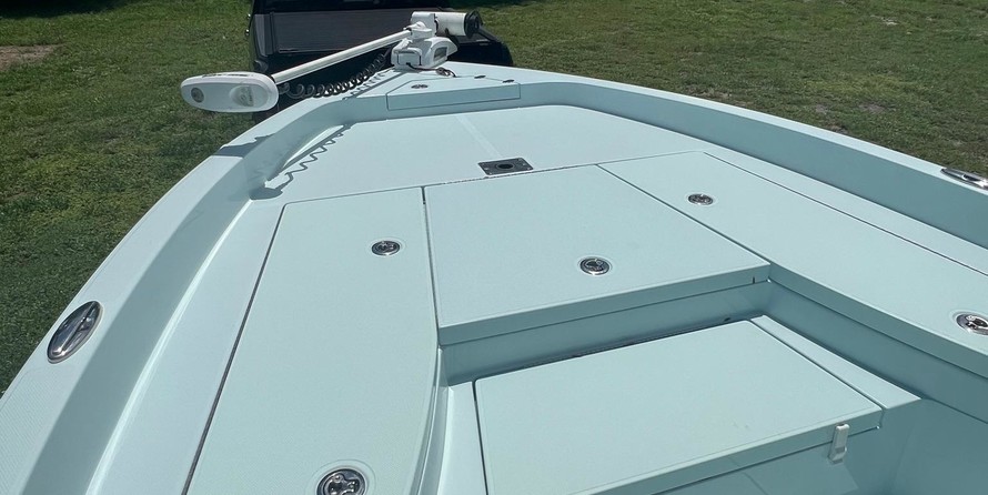 Ranger boats 2400 bay