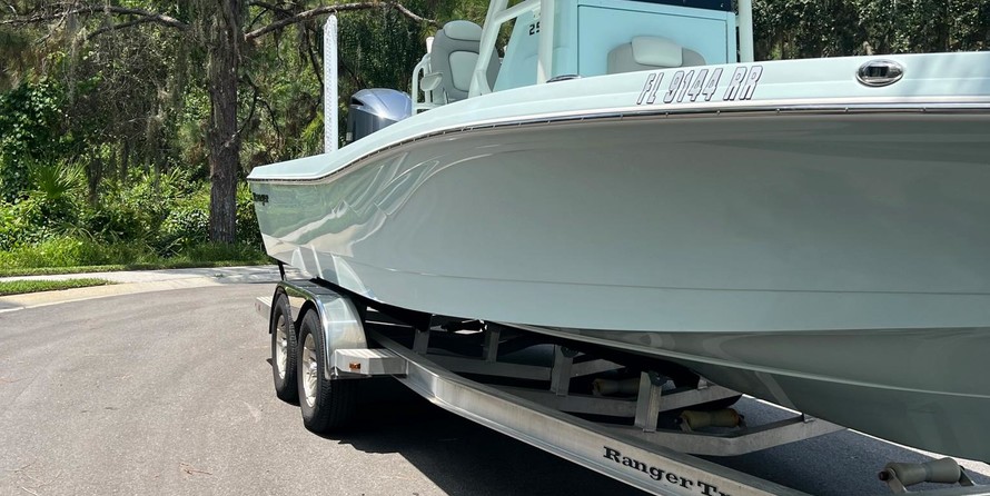 Ranger boats 2400 bay