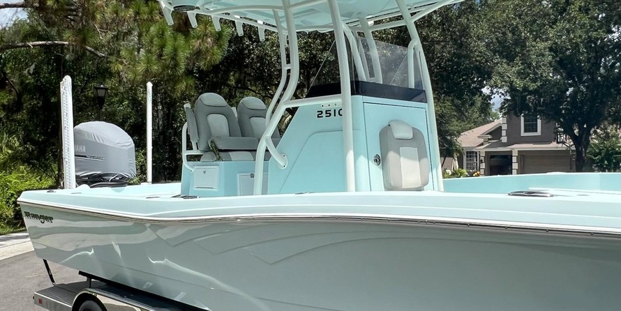 Ranger boats 2400 bay