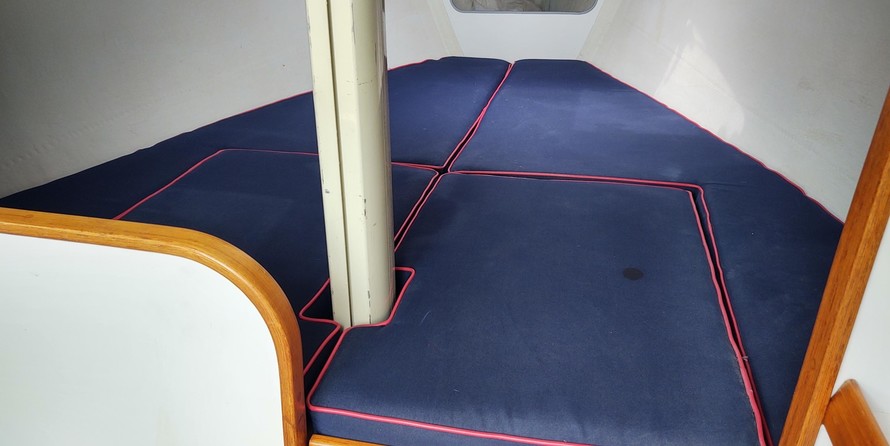 Alerion Yachts express 28