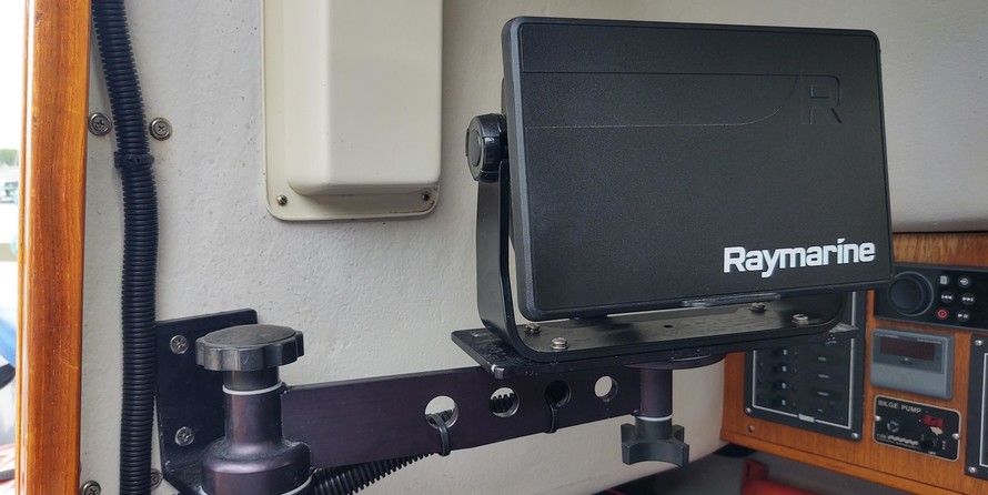 Alerion Yachts express 28